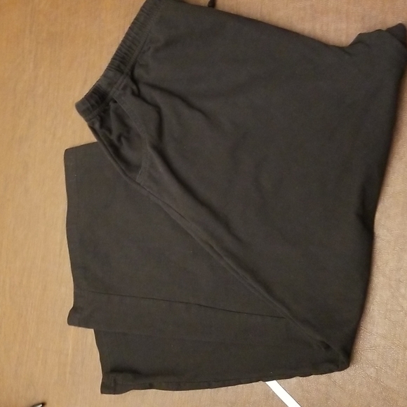 Shorts - Picture 1 of 3